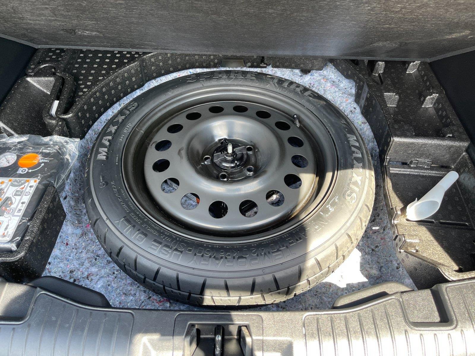 Used 2025 Carbonized Gray Ford ST-Line Select image 36