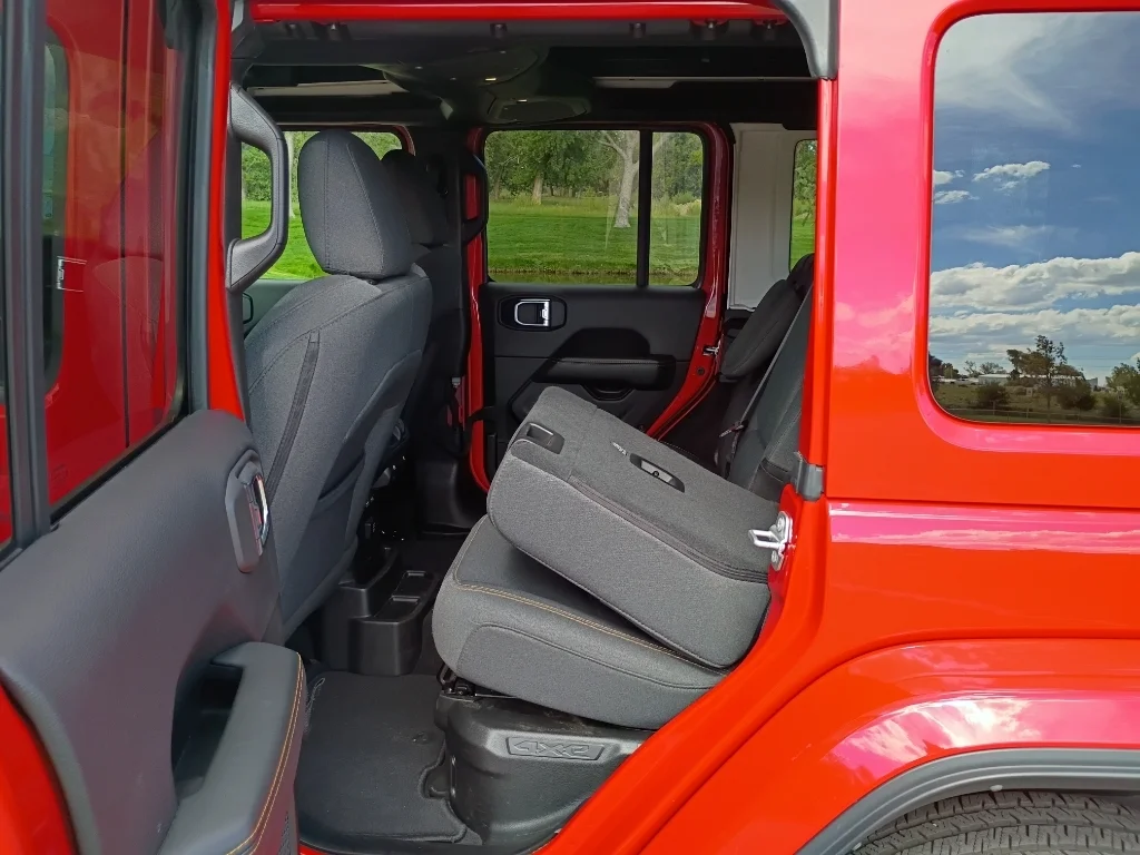 Used 2025 Firecracker Red Clearcoat Jeep Sahara image 19