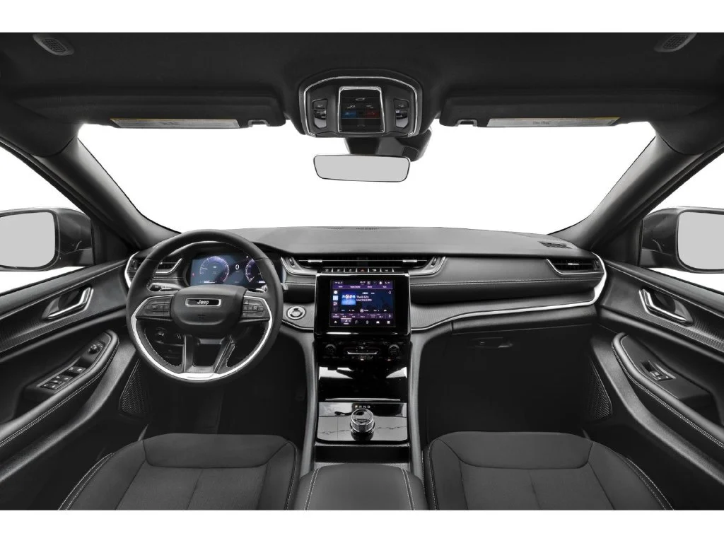 Used 2025 Gray Jeep Laredo X image 5
