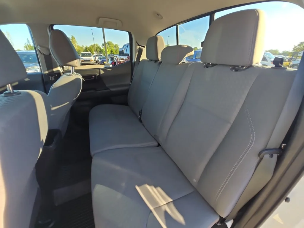 Used 2021 White Toyota SR image 28