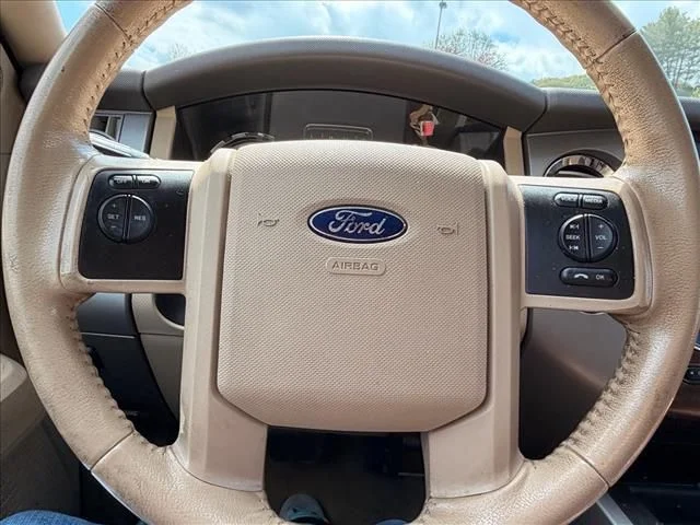 Used 2012 Red Ford XLT image 13