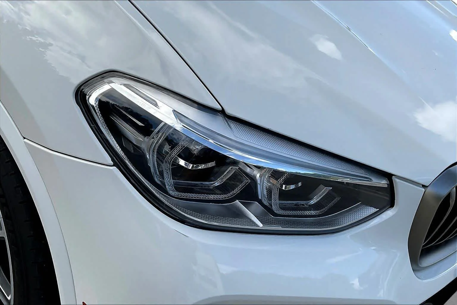 Used 2020 Alpine White BMW M40i image 27
