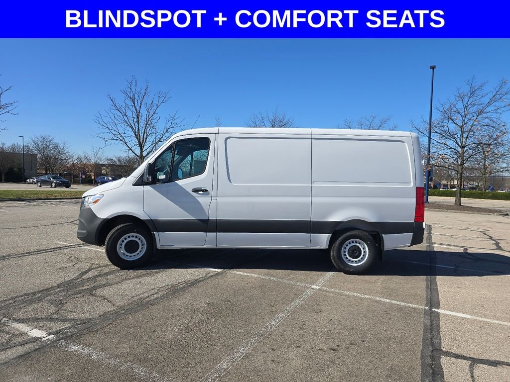 New 2026 Arctic White Mercedes-Benz Cargo 144 WB image 9