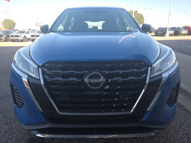 Used 2023 Blue Nissan S image 2