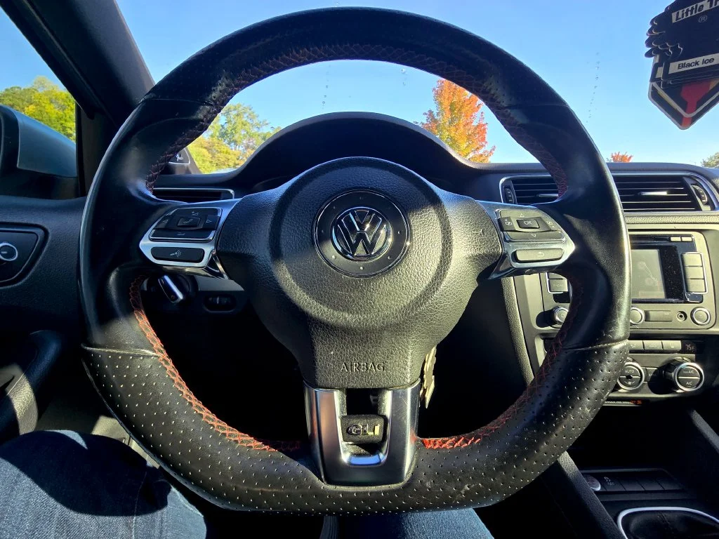 Used 2014 Silver Volkswagen GLI image 21