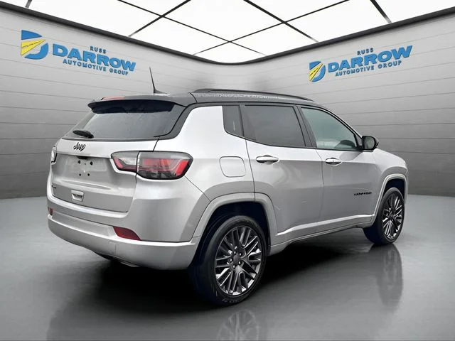 Used 2023 Silver Jeep Limited image 5