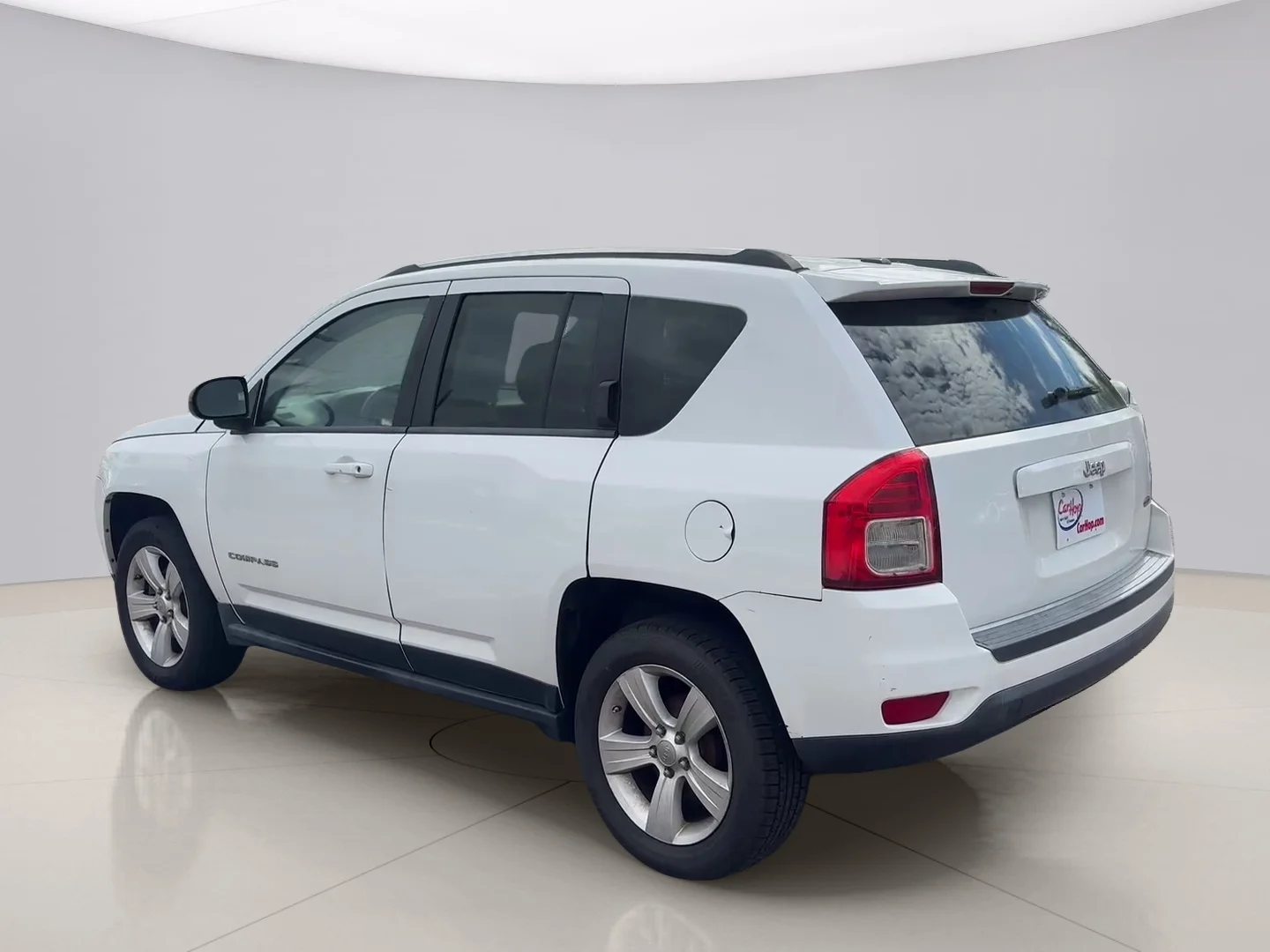 Used 2012 White Jeep LATITUDE image 3