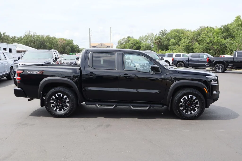 Used 2022 Black Nissan PRO-X image 10
