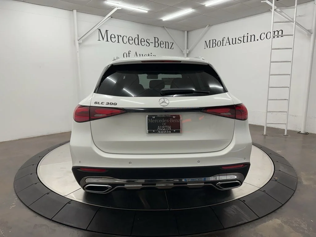 Used 2026 White Mercedes-Benz GLC 300 image 6