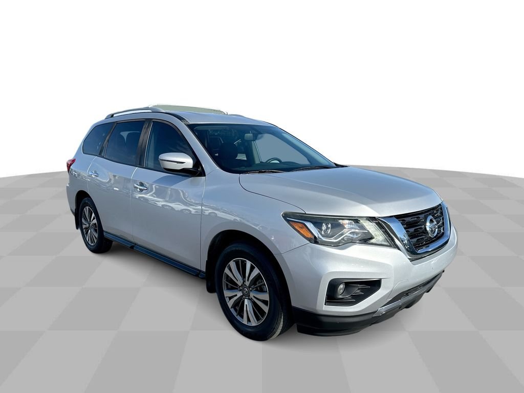 Used 2017 Silver Nissan SV image 17
