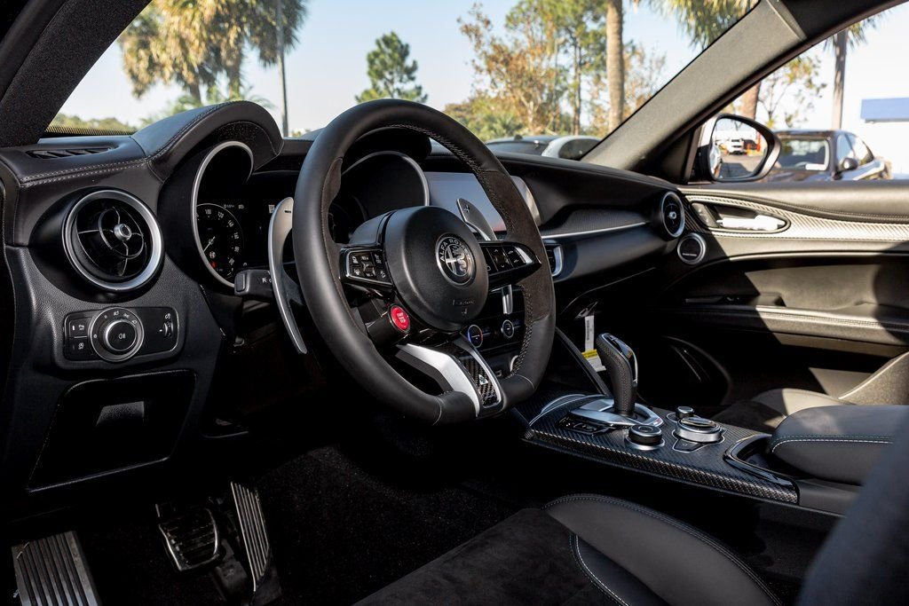 2024 Alfa Romeo Stelvio Quadrifoglio - Photo 22