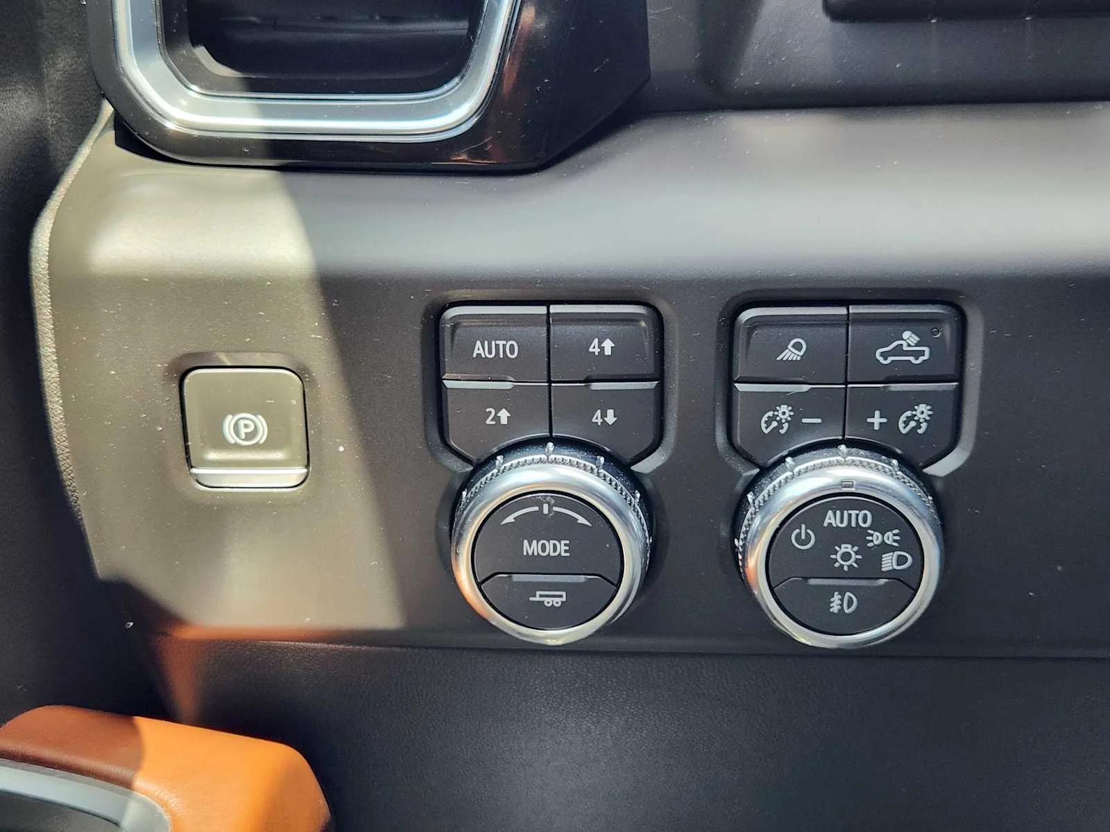 Used 2023 ONYX BLACK GMC Denali Ultimate image 19