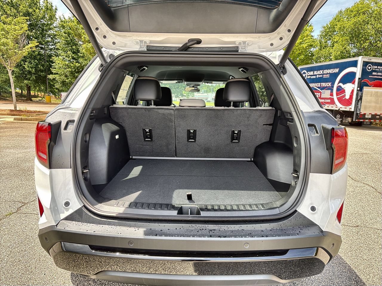 New 2026 Summit White GMC Elevation image 21