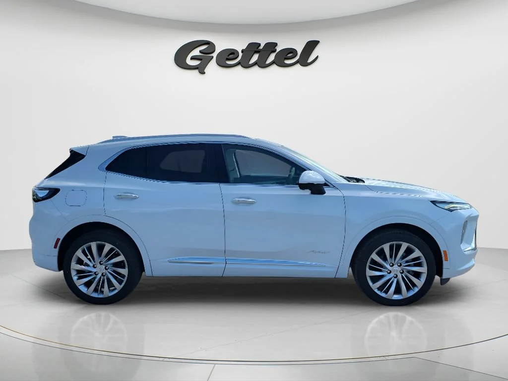 New 2026 Iridescent White Tricoat Buick Avenir image 5