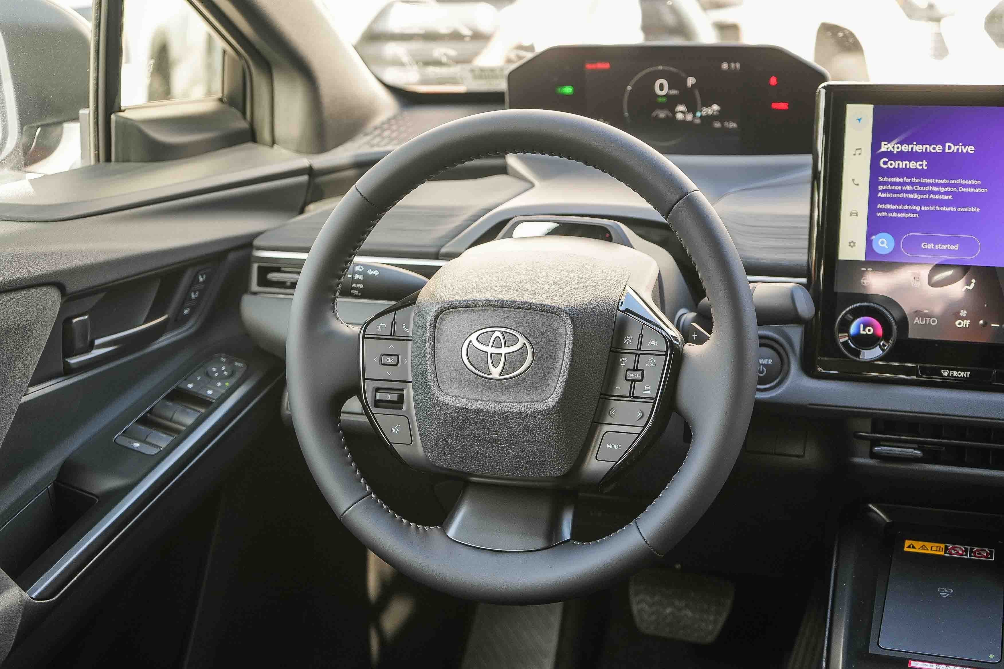 New 2026 Tandoori with Midnight Black Metallic roof <sup>1</sup> Toyota  XSE image 17