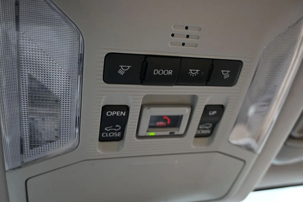 Used 2023 Ice Cap Toyota Limited image 23