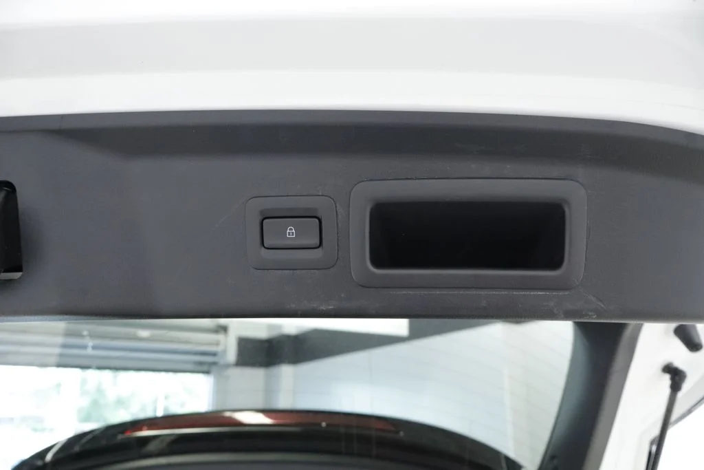 Certified Used 2022 White Mazda 2.5 S Preferred Package image 21