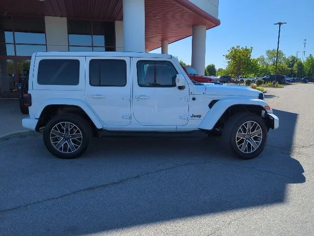 Used 2023 White Jeep High Altitude 4xe image 31