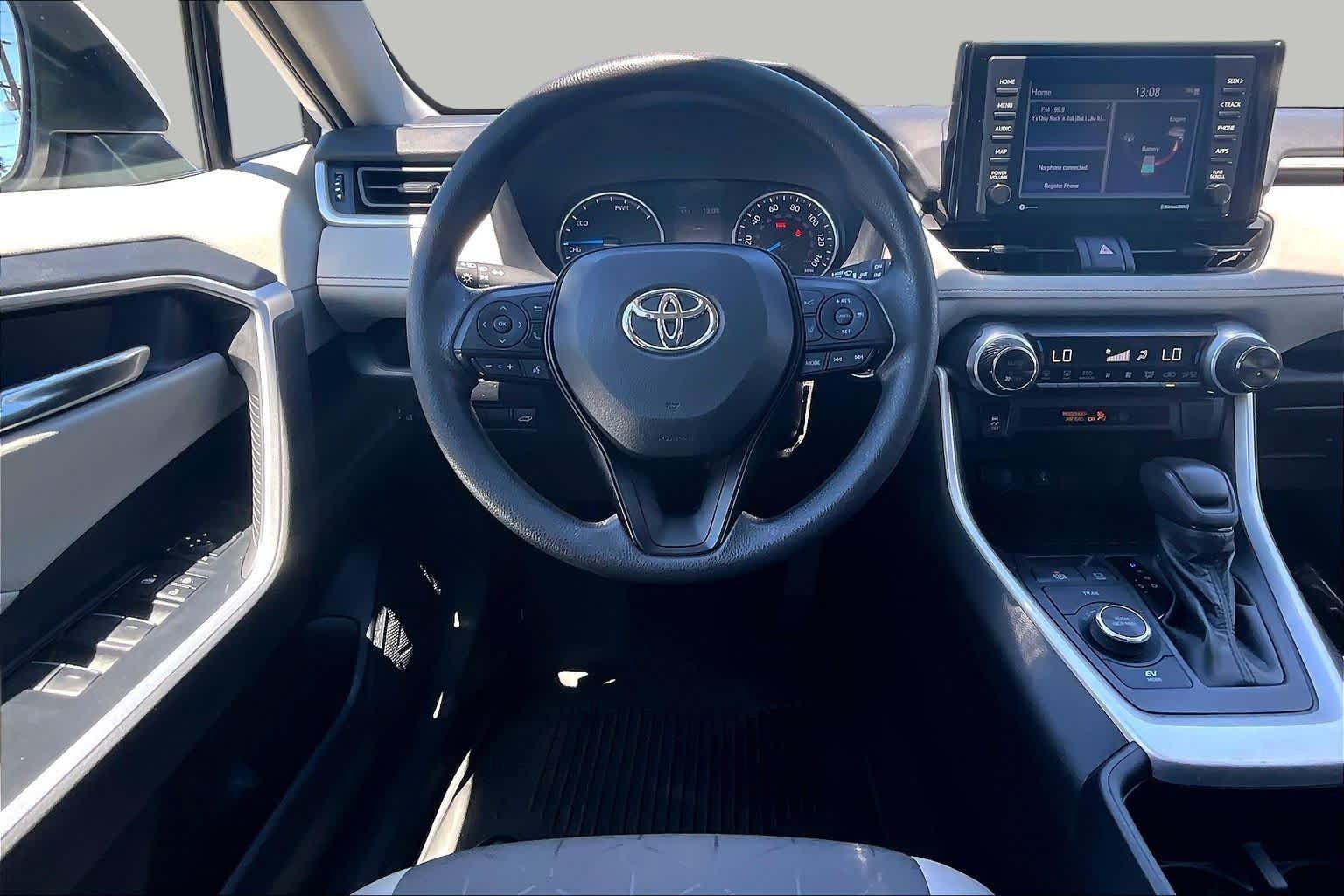 Used 2022 White Toyota Hybrid XLE image 5