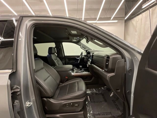 Used 2024 Silver GMC SLT image 23