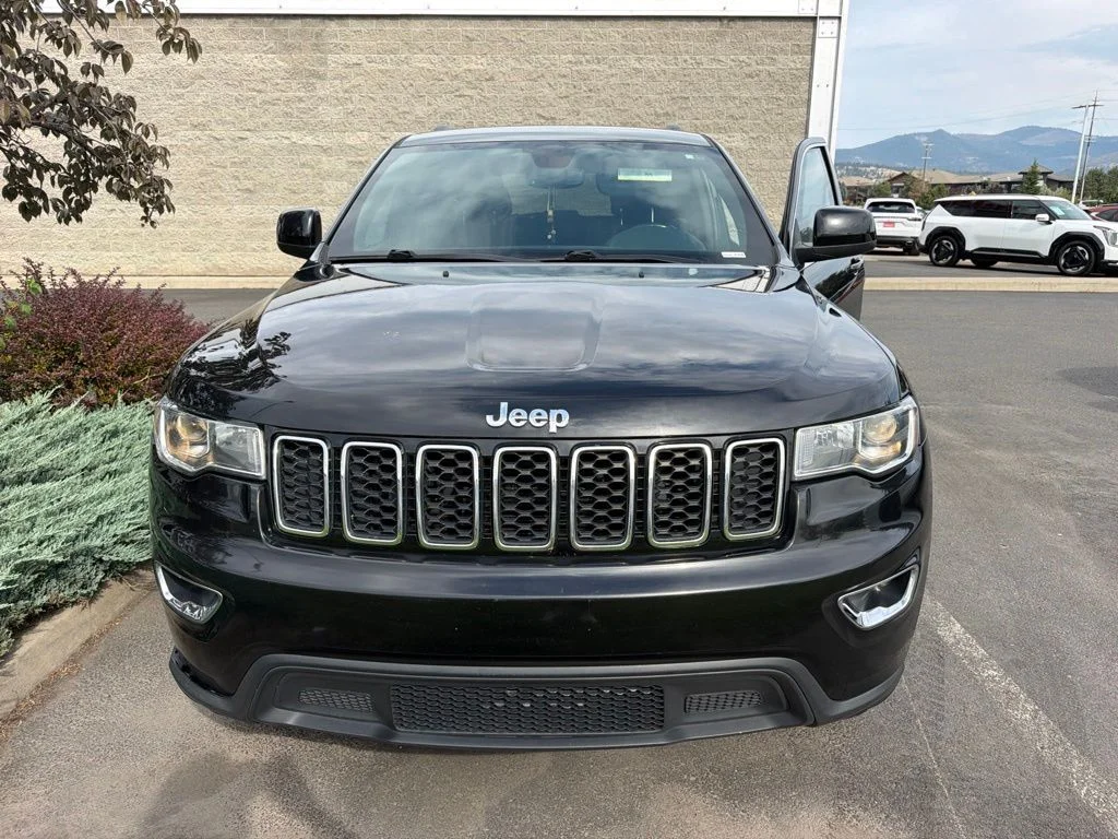 Used 2019 Black Jeep Laredo E image 2