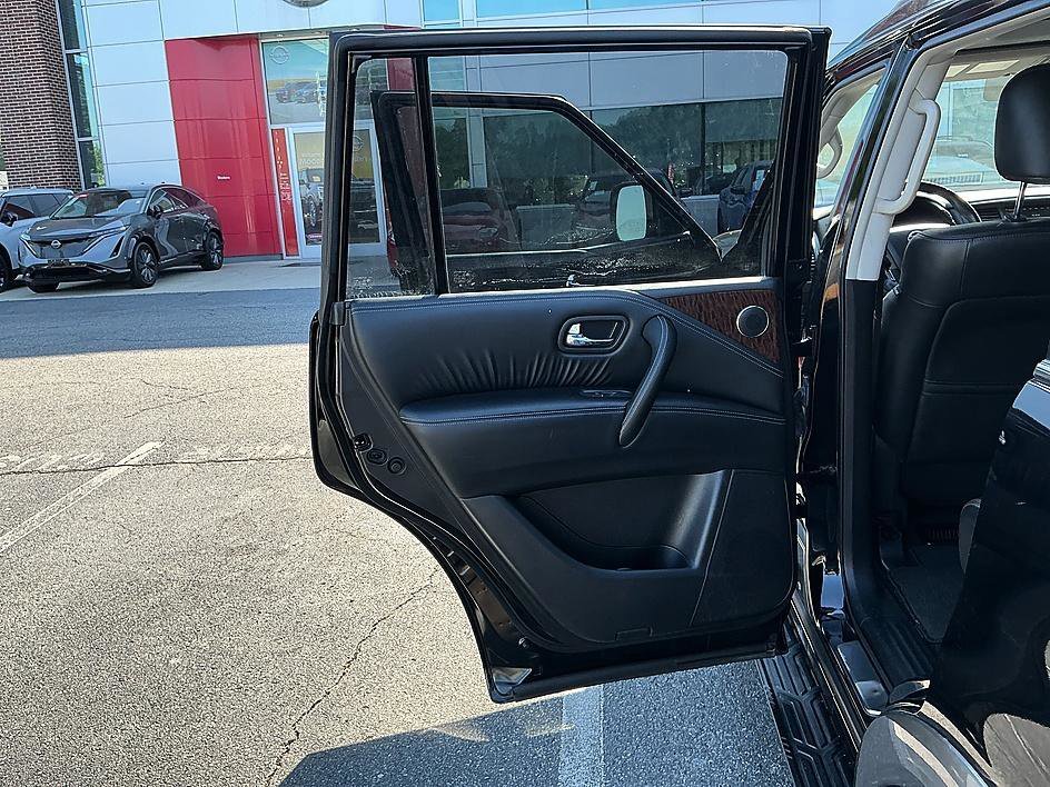 Used 2019 Super Black Nissan SL image 23