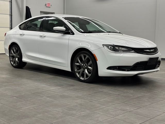 2015 Chrysler 200 S AWD's photo