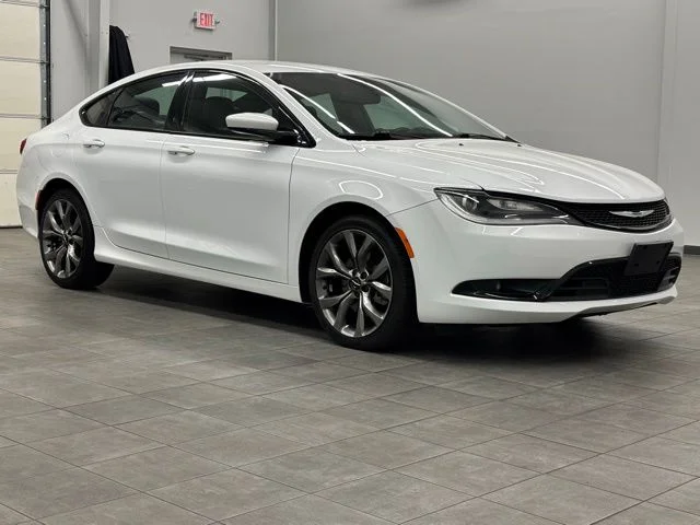 2015 Chrysler 200 S