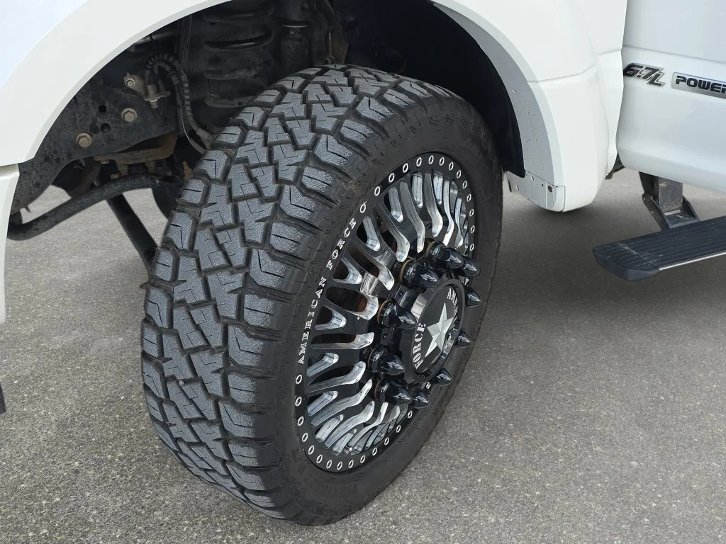 Used 2021 White Metallic Ford Platinum image 31