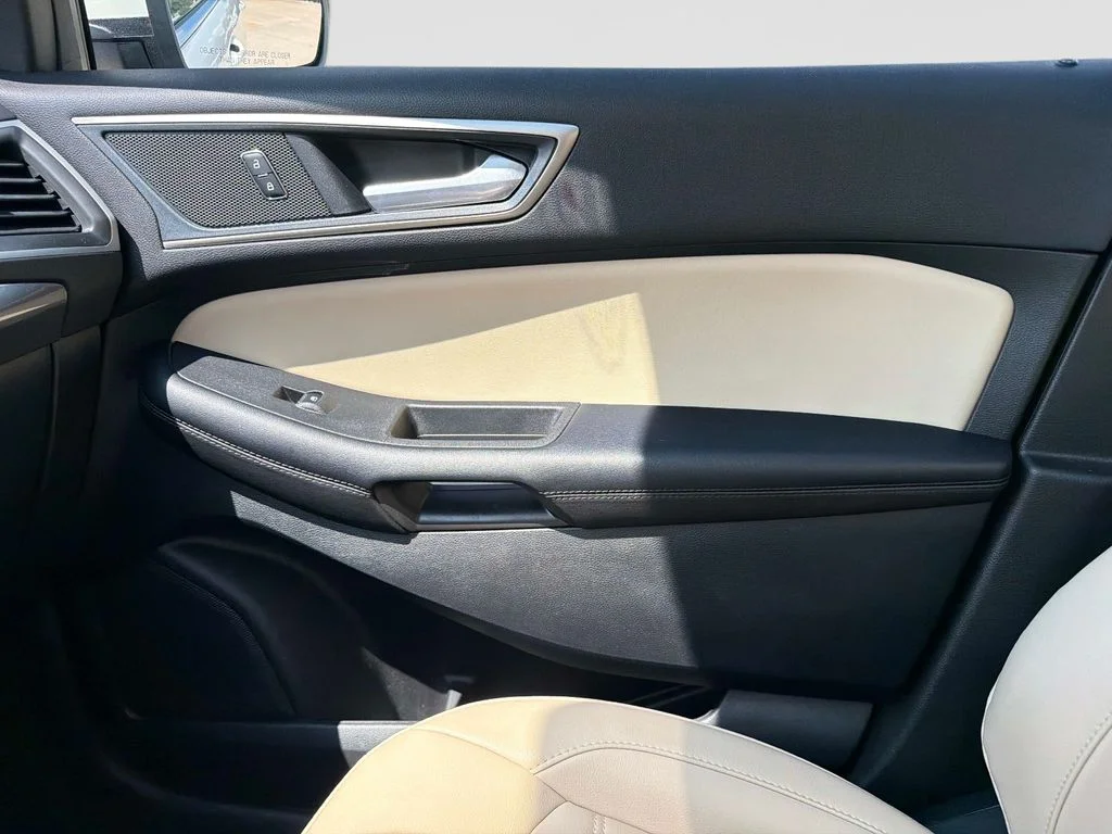 Used 2024 White Metallic Ford SEL image 23