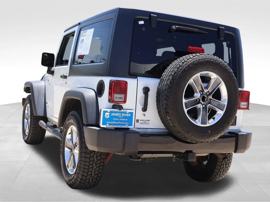 Used 2017 White Jeep Sport image 3