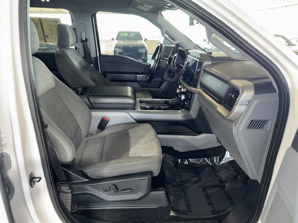 Used 2022 White Ford XLT image 10