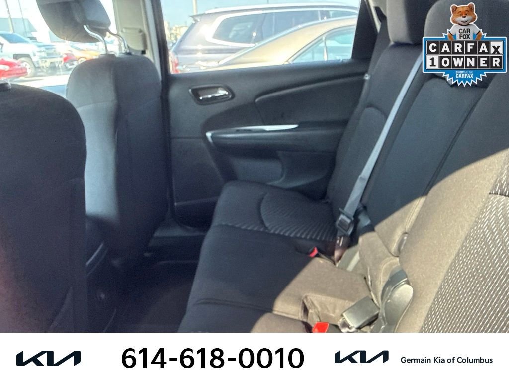 Used 2019 Gray Dodge SE image 9