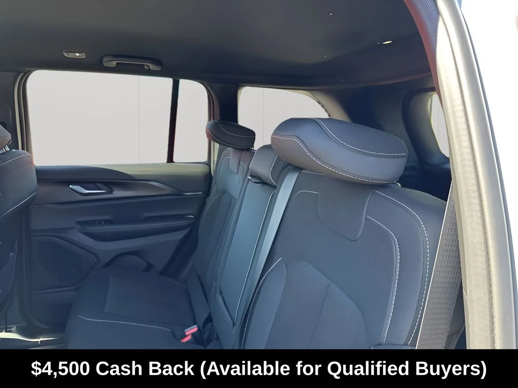 New 2026 Silver Zynith Jeep Laredo image 22