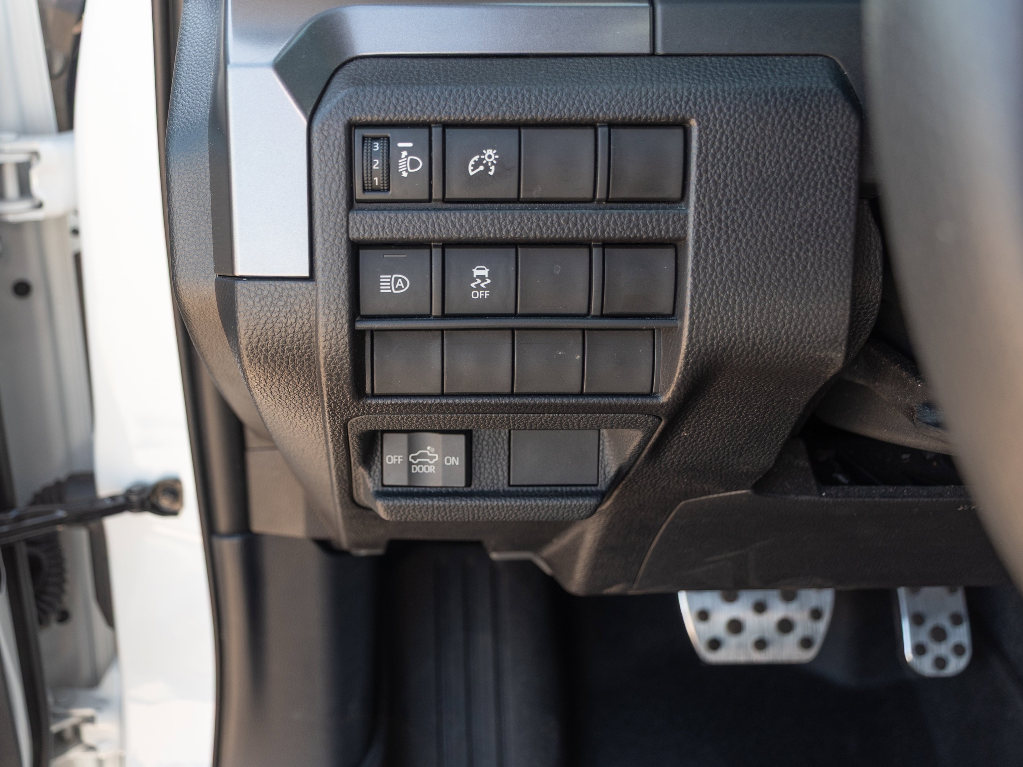 2025 Toyota Tacoma TRD Off Road - Photo 11