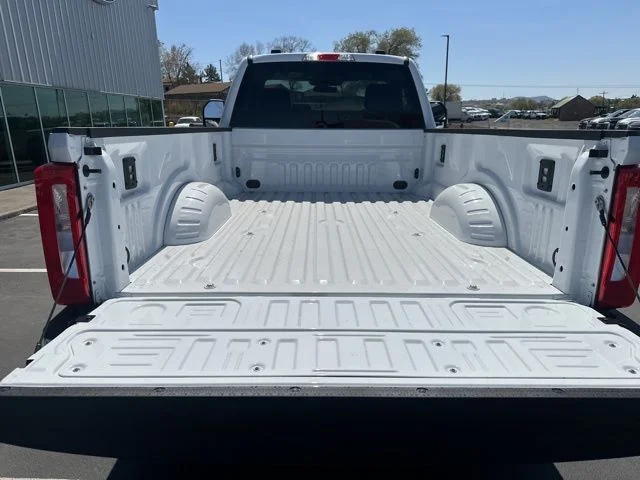 2025 Ford F-350 Super Duty XLT - Photo 8