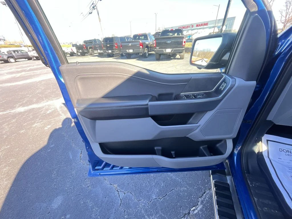 Used 2024 Blue Ford XLT image 13