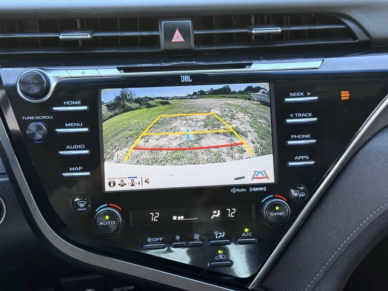 Used 2018 White Toyota XSE V6 4dr Sedan image 22