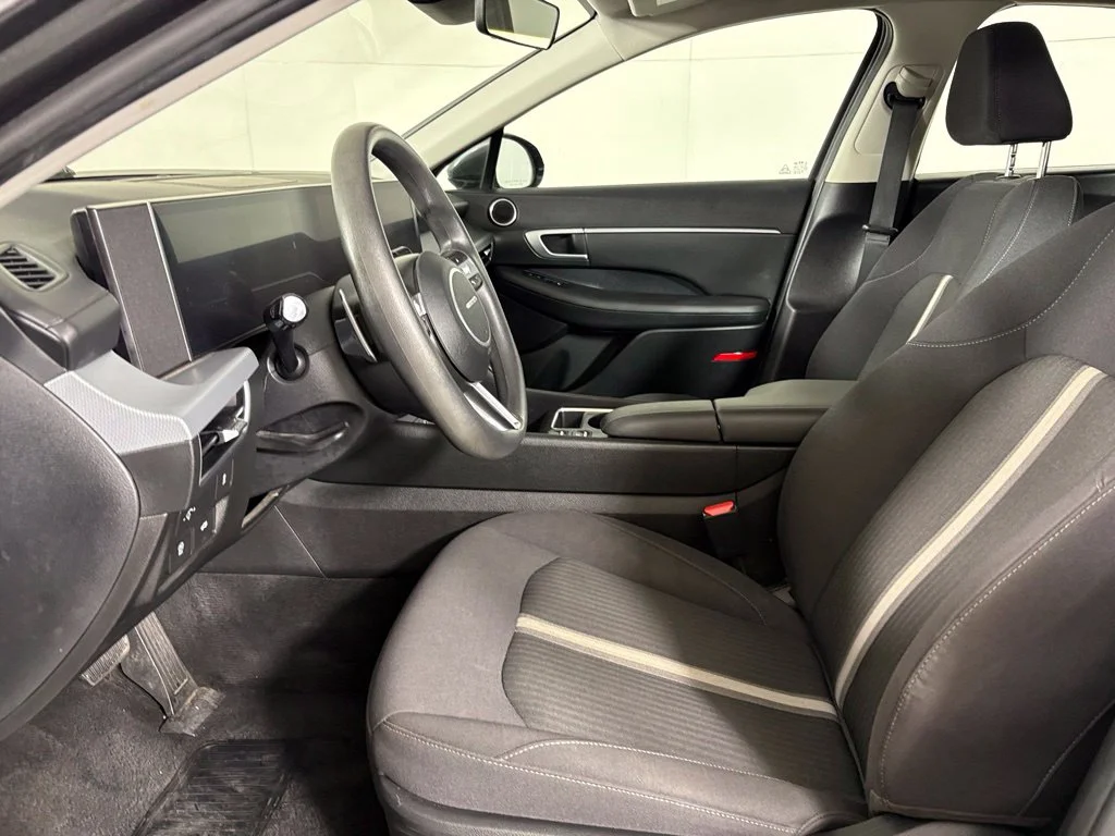 Used 2024 Gray Hyundai SEL image 21