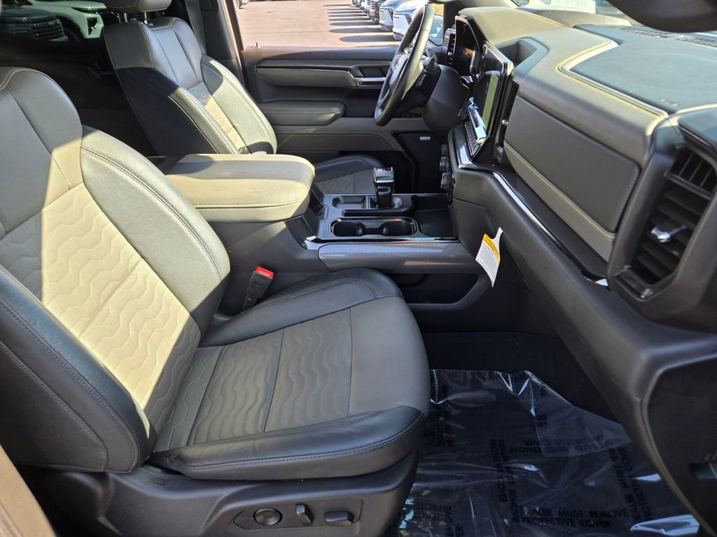 Used 2024 Black Chevrolet ZR2 image 15