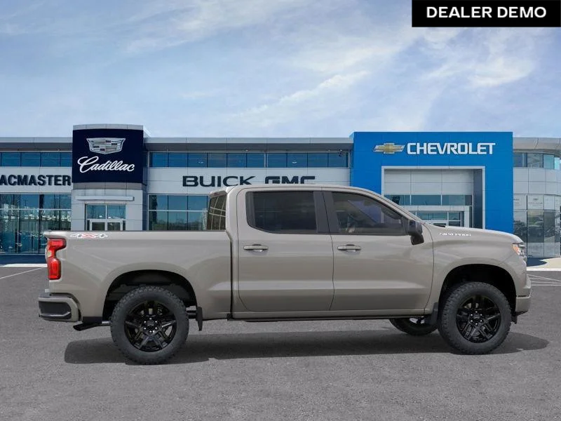 Used 2026  Chevrolet RST image 5