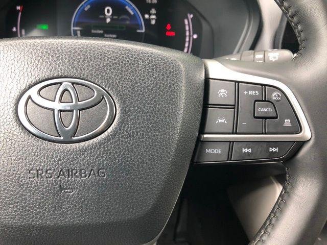 Certified Used 2024 WIND CHILL PEARL Toyota  image 28