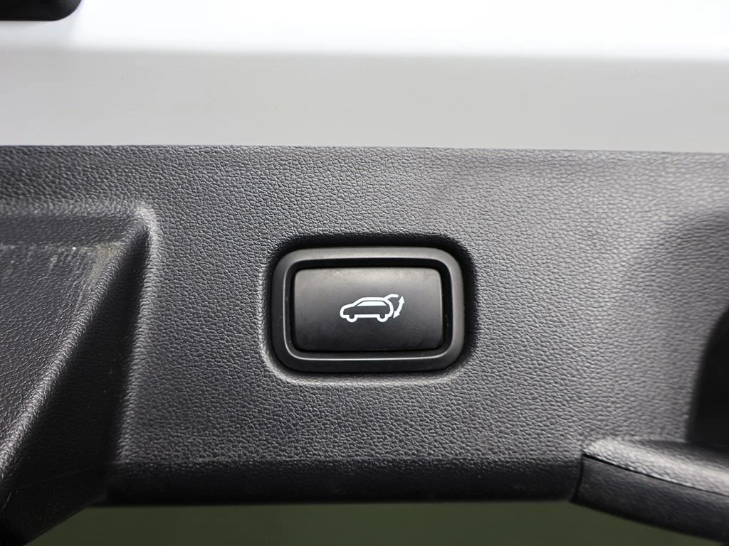 Used 2024 White Pearl Hyundai SEL image 50