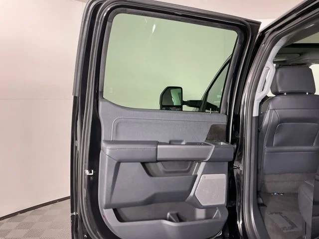New 2026 Agate Black Metallic Ford Lariat image 31