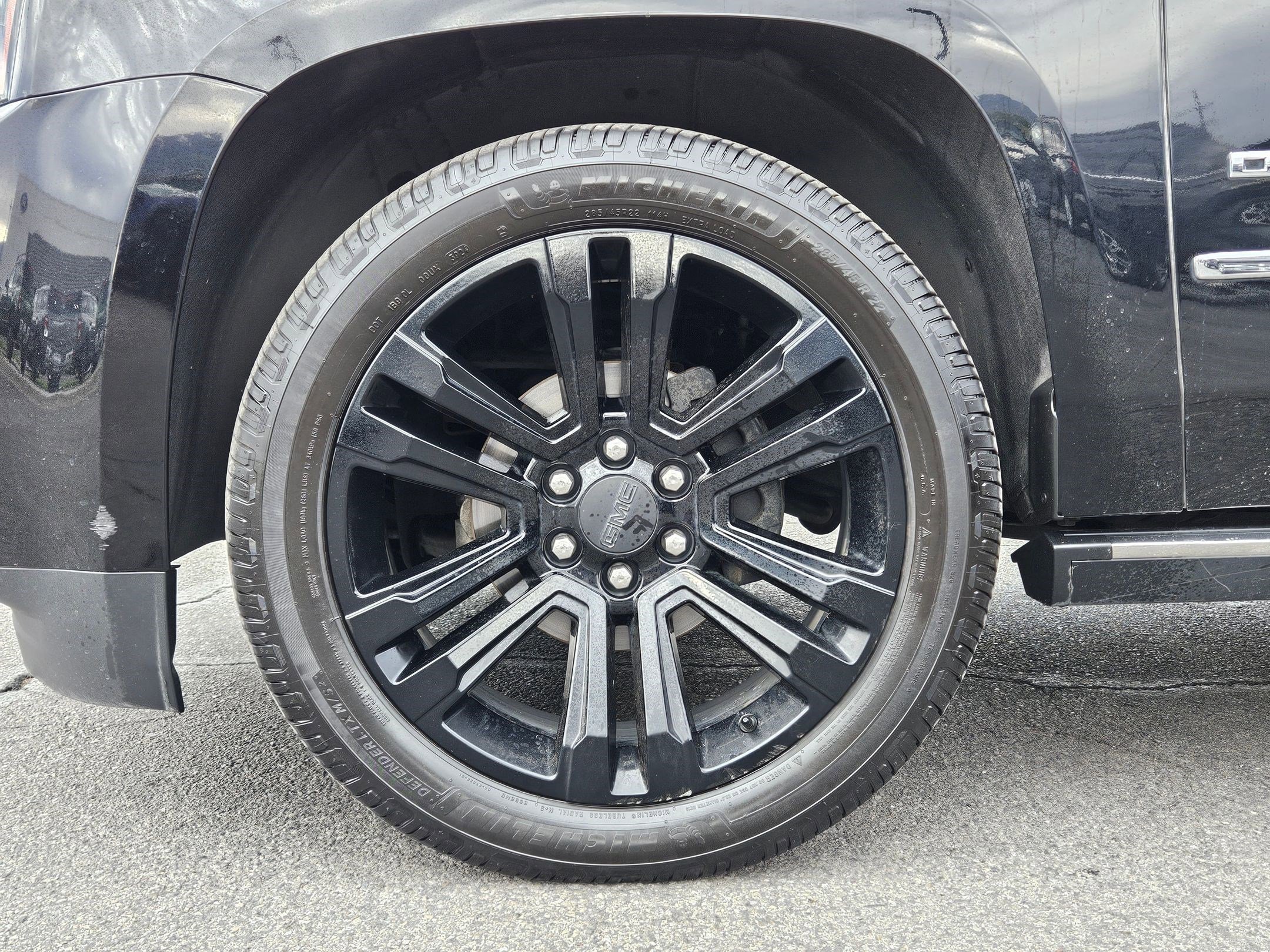 Used 2020 Onyx Black GMC Denali image 11