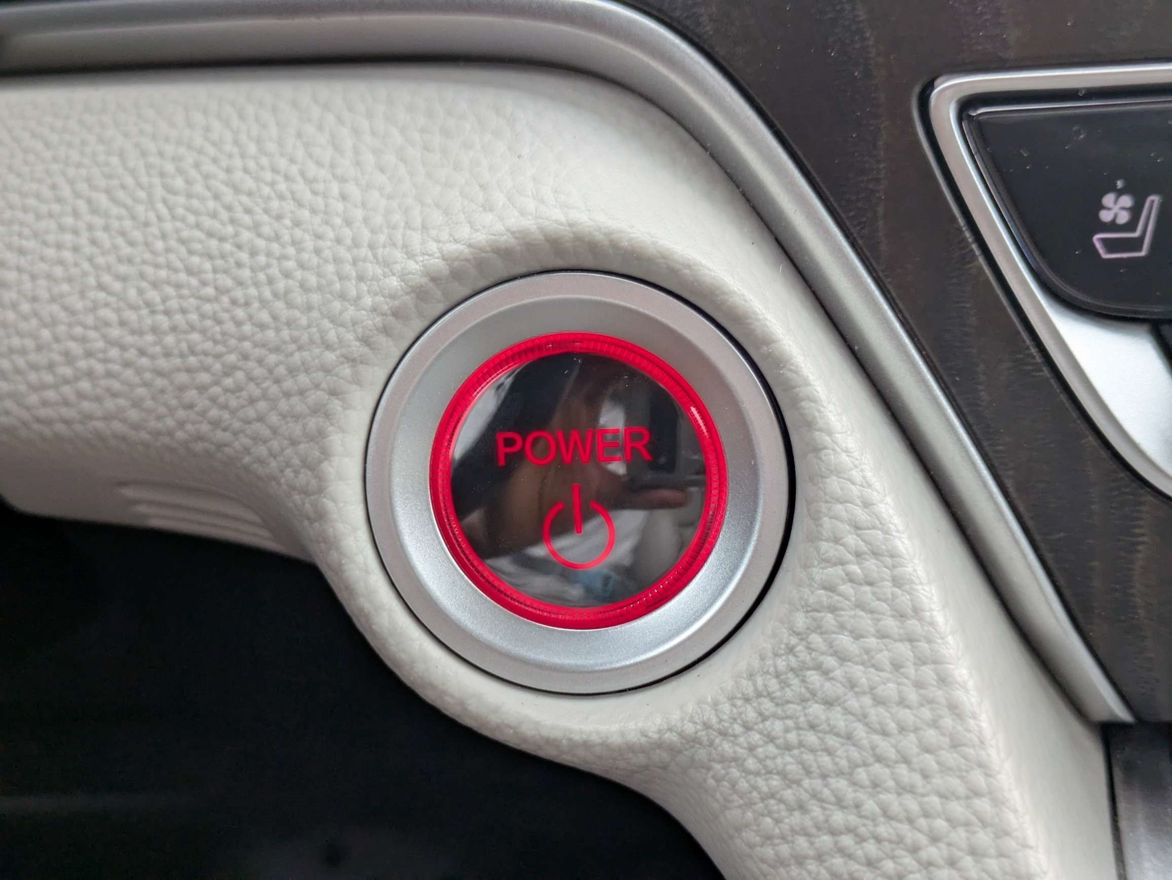 Used 2022 Platinum White Pearl Honda Touring image 33