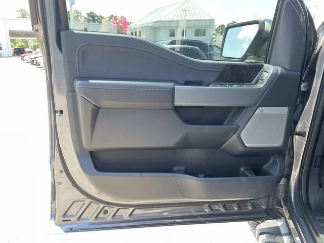 Used 2023 Gray Ford LARIAT image 14