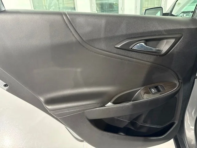 Used 2024 Gray Chevrolet LT image 17