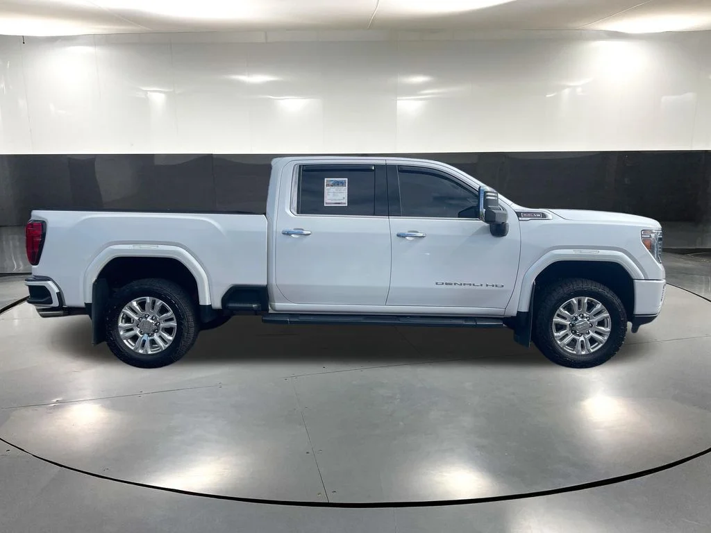 Used 2020 White GMC Denali image 3