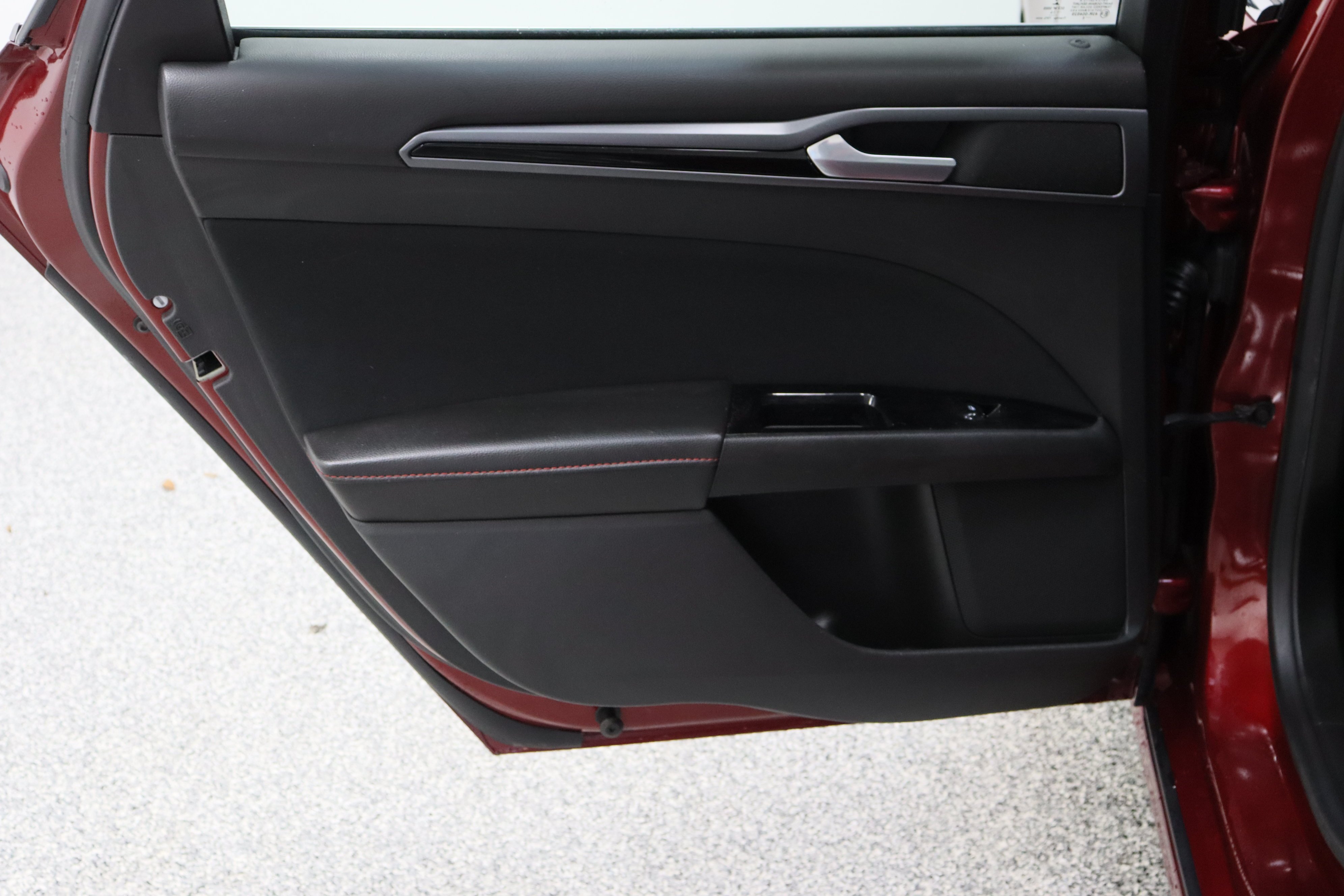 Used 2014 Ruby Red Metallic Tinted Clearcoat Ford SE 1.5T image 25